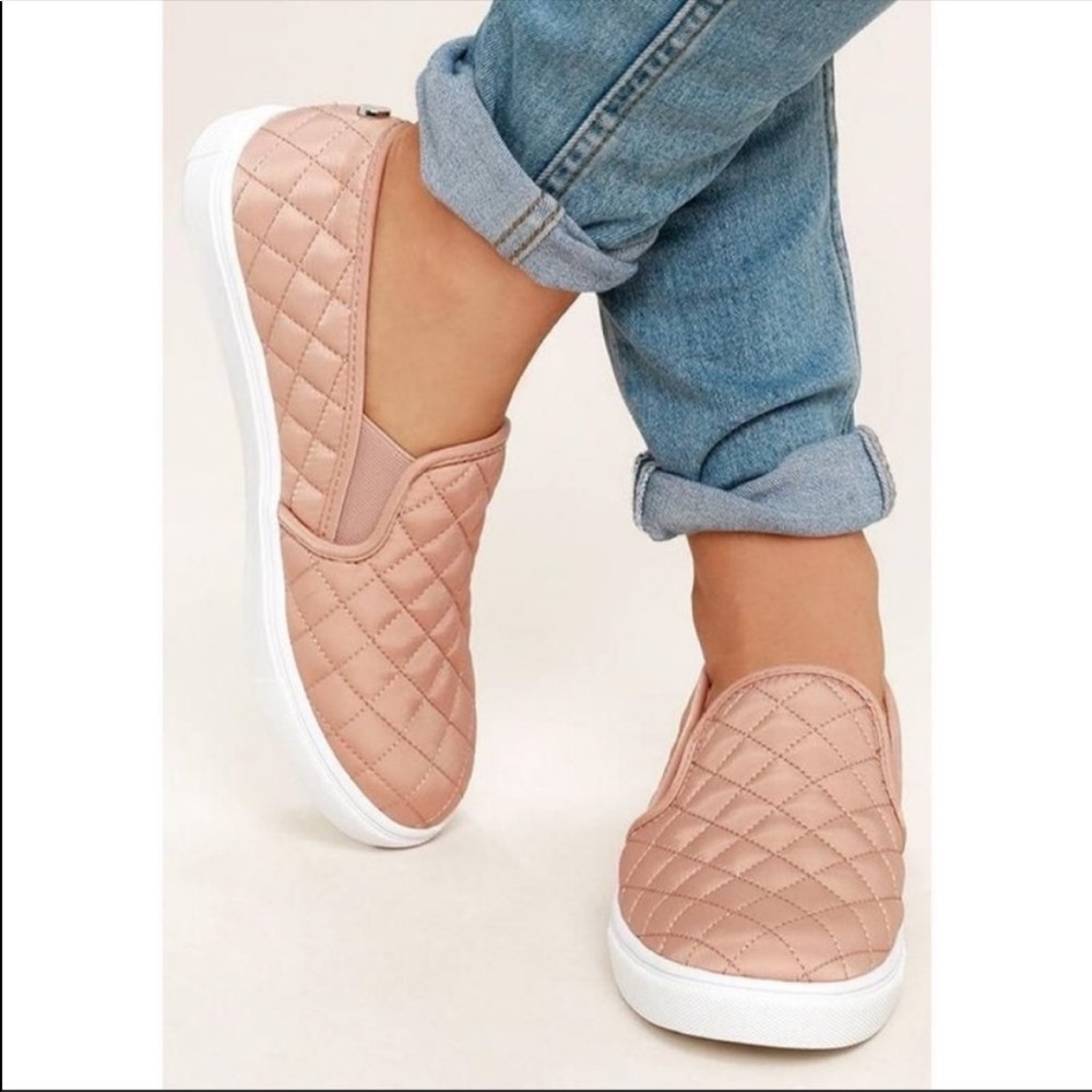Steve Madden Ecentrcq Quilted Sneakers